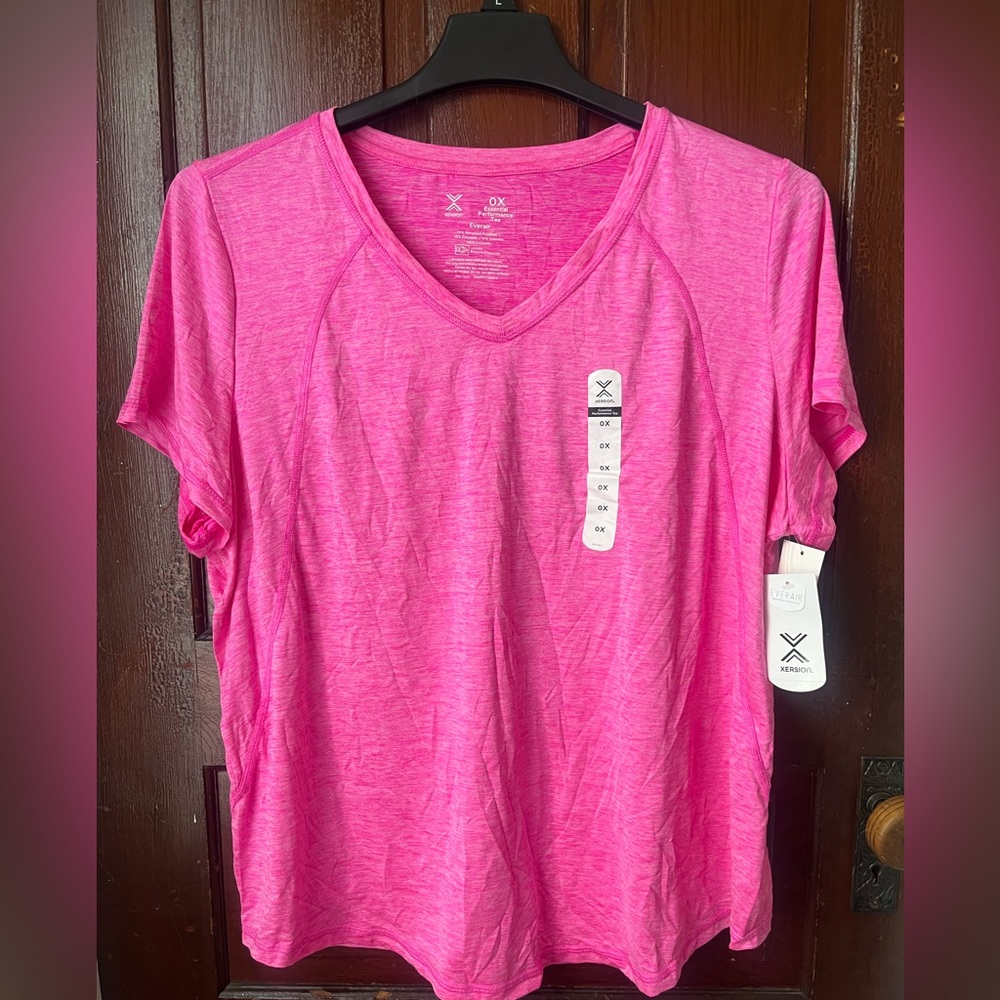 Xersion Neon Berry active shirt